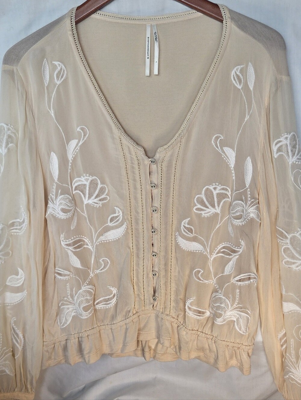 Anthropology Women Top Beige Embroidered Cropped Boho Peasant Cottage Core Sz L